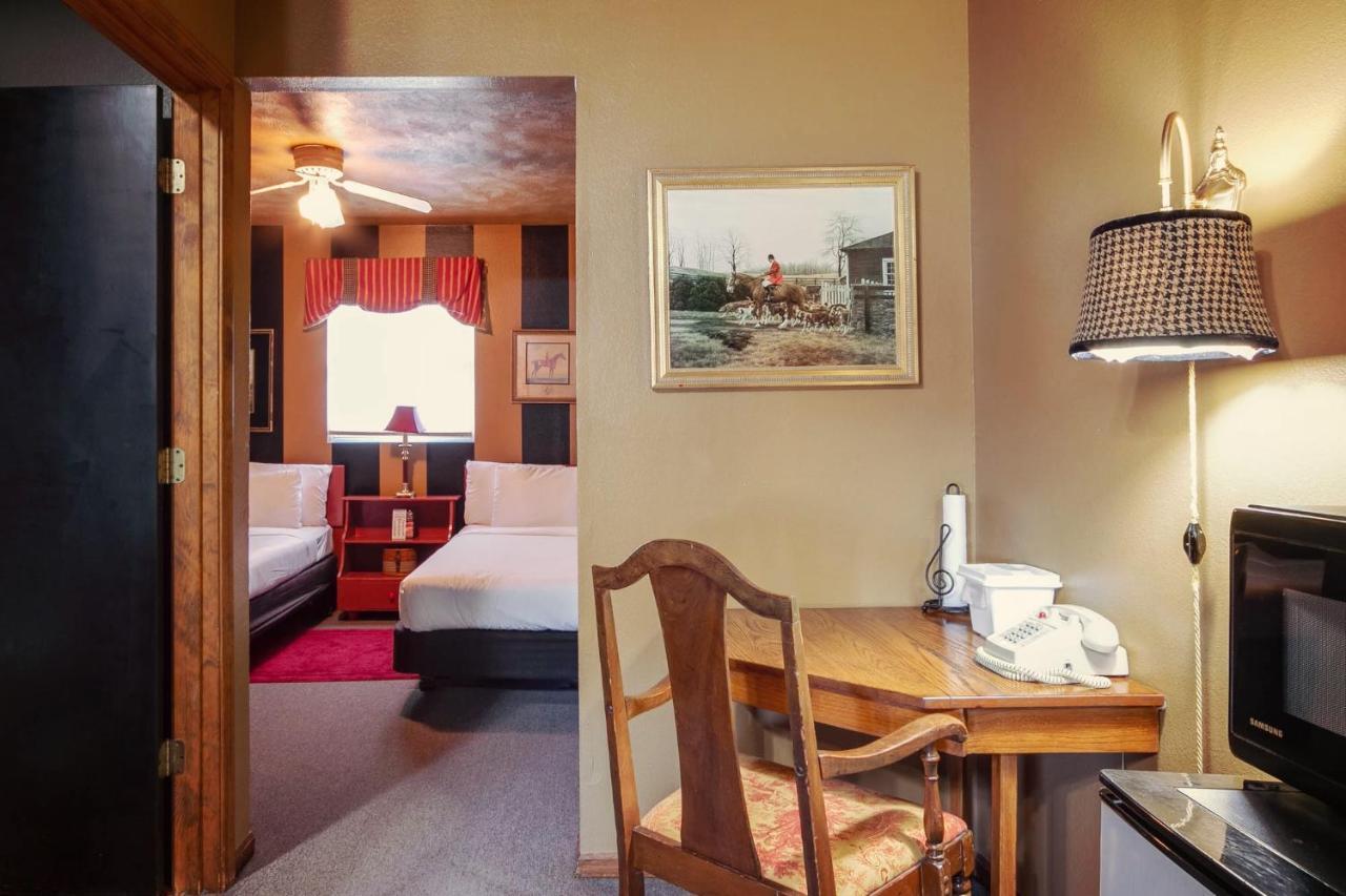 Simmer Motel Wamego Kültér fotó
