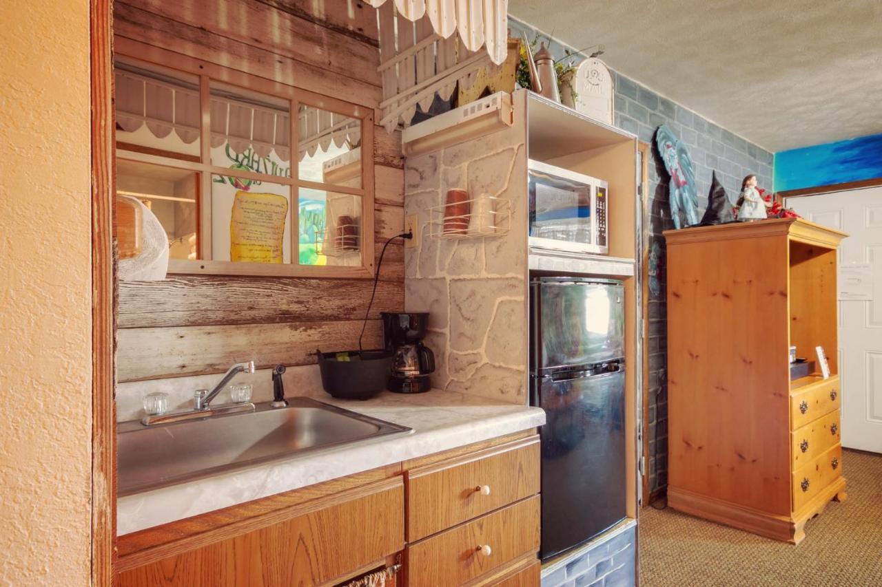 Simmer Motel Wamego Kültér fotó