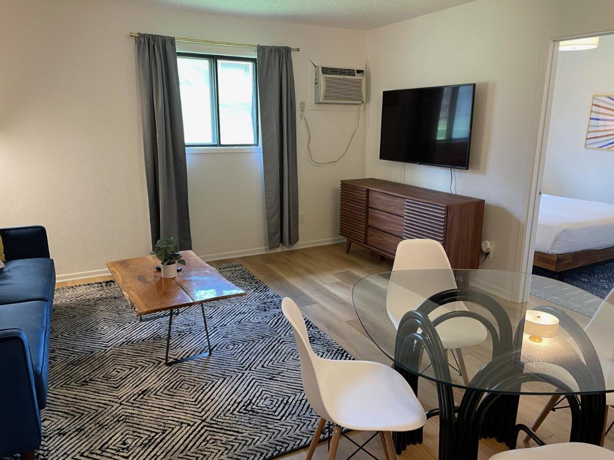 Simmer Motel Wamego Kültér fotó